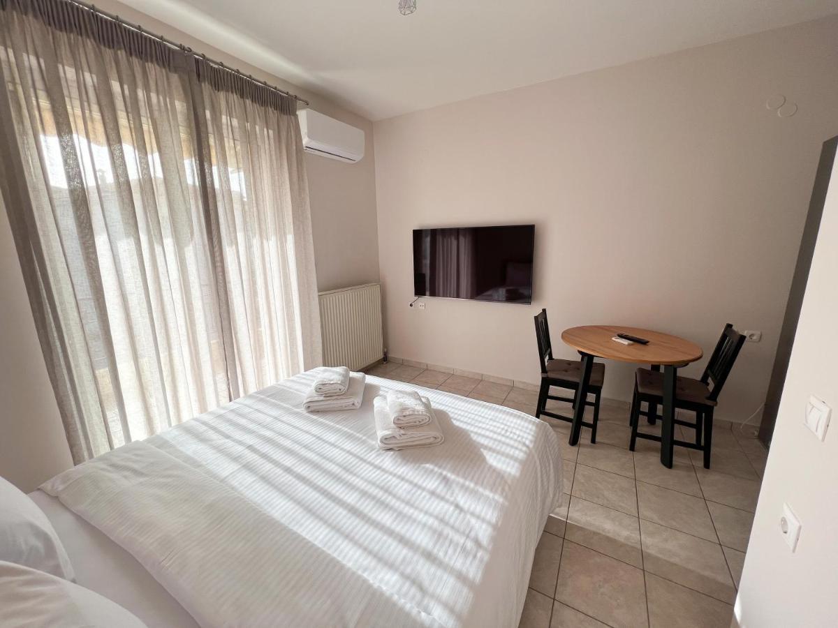 Clio City Center Apartments Ioannina Bagian luar foto